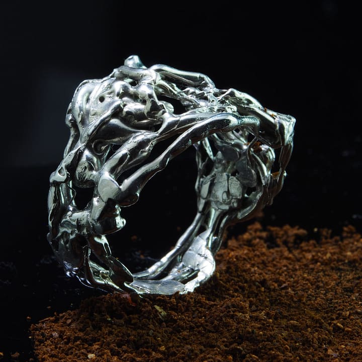 Inel Argint Barbati Molten Lava, unicat, sculptat manual in ceara si turnat in argint 925.