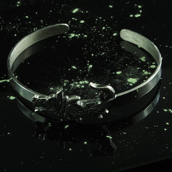 Bratara Argint Lup Dacic, unicat, realizata exclusiv manual din argint 925. Bratara reglabila cu lup dacic gravat manual.