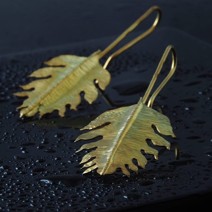 Cercei Frunza din aur 14k, unicat, realizati integral manual in tehnica foldforming. Cercei ce redau forma stilizata a unei frunze.