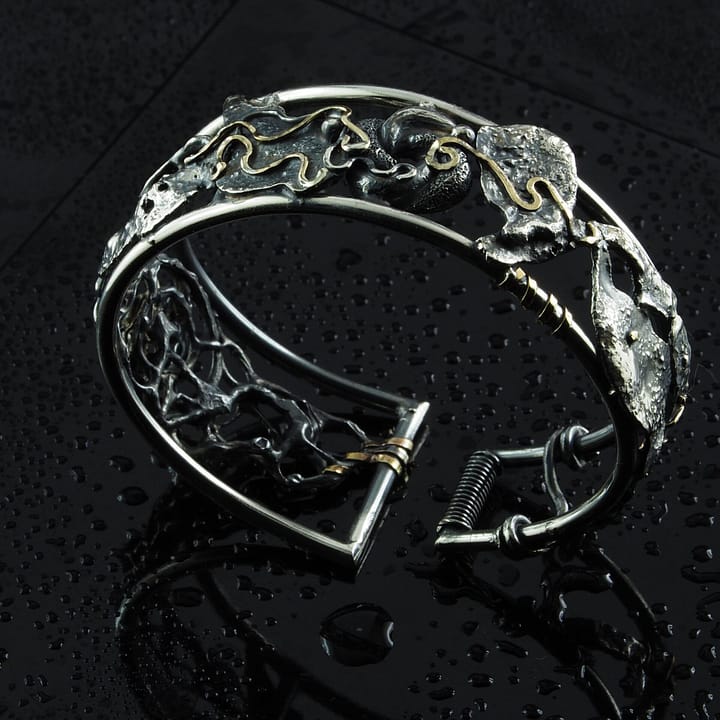 bratara dark side of the moon